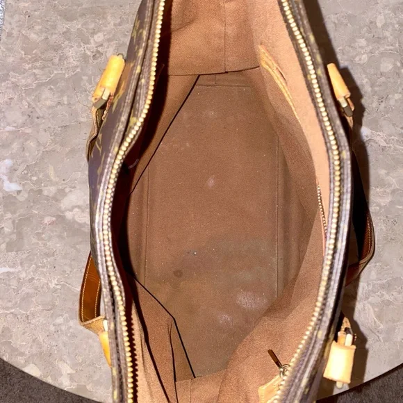 AUTHENTIC Louis Vuitton Purse! - Picture 4 of 8